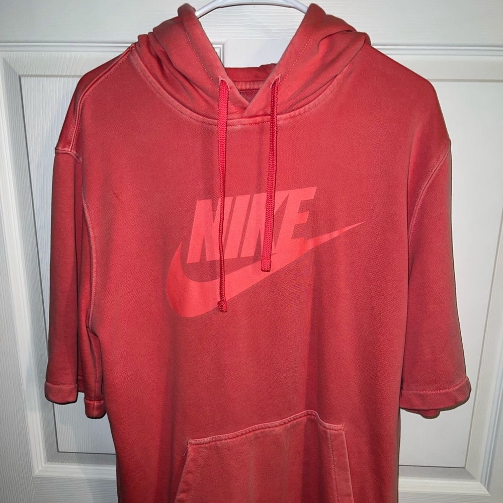 Nike short sleeved sweatshirt